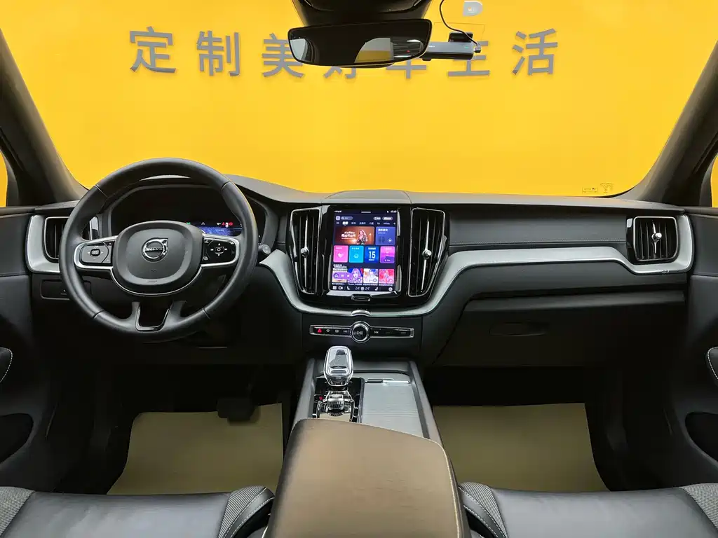 Volvo Volvo XC60 2023 B5 AWD Intelligent Distance Sport Edition 2023 - thumbnail 13