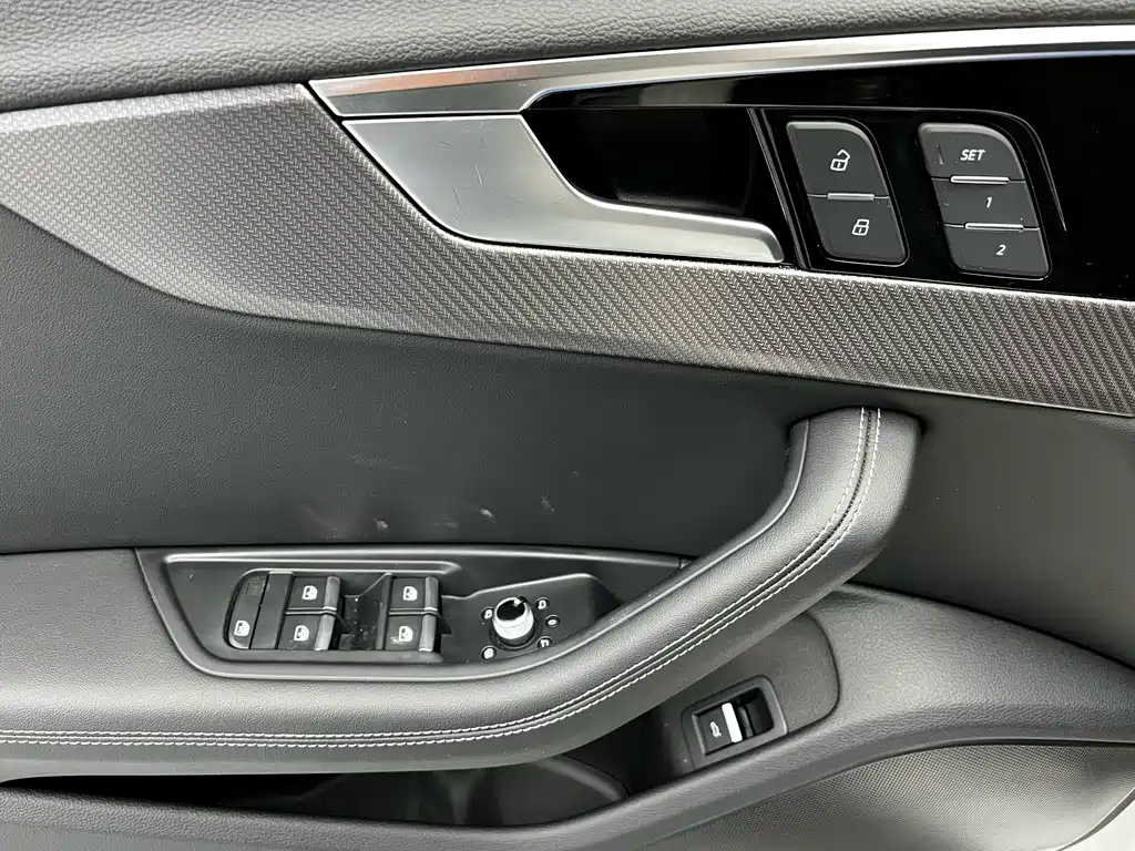 Audi Audi A4L 2023 40 TFSI quattro Luxury Dynamic Edition 2024 - thumbnail 5