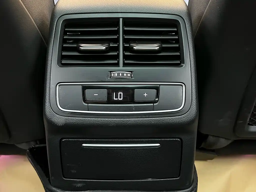 Audi Audi A4L 2023 40 TFSI quattro Luxury Dynamic Edition 2024 - thumbnail 25