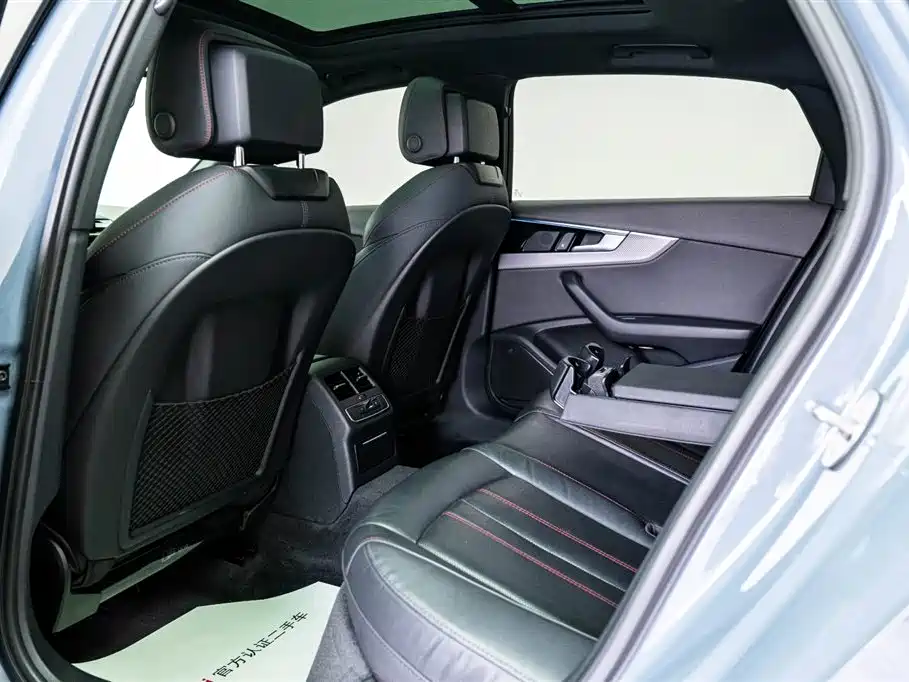 Audi Audi A4L 2022 40 TFSI quattro RS Sport Package 2023 - thumbnail 7