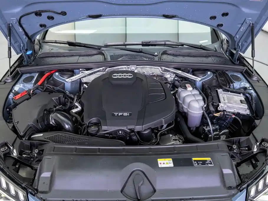 Audi Audi A4L 2022 40 TFSI quattro RS Sport Package 2023 - thumbnail 8