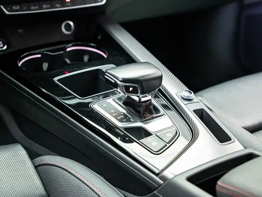 Audi Audi A4L 2022 40 TFSI quattro RS Sport Package 2023 - thumbnail 14