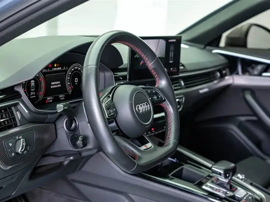 Audi Audi A4L 2022 40 TFSI quattro RS Sport Package 2023 - thumbnail 17
