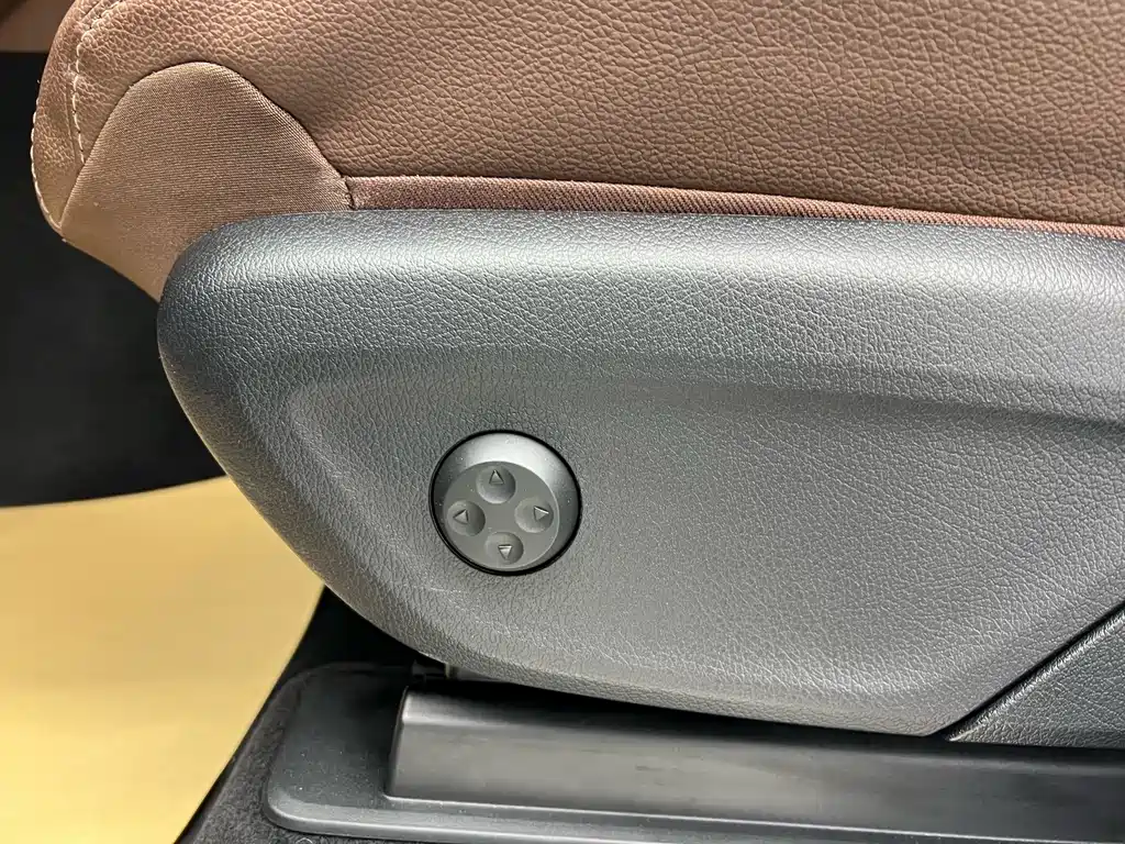 Mercedes-Benz Mercedes-Benz GLE 2024 Model Year Facelift GLE 350 4MATIC Fashion Edition 2024 - thumbnail 8