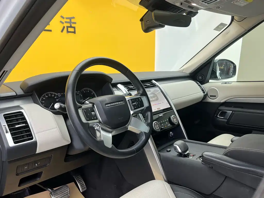 Land Rover Discovery 2023 360PS R-Dynamic SE 2022 - thumbnail 4