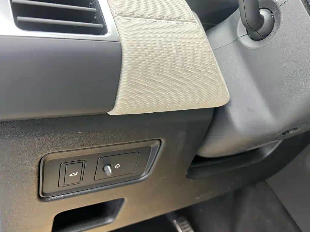 Land Rover Discovery 2023 360PS R-Dynamic SE 2022 - thumbnail 7