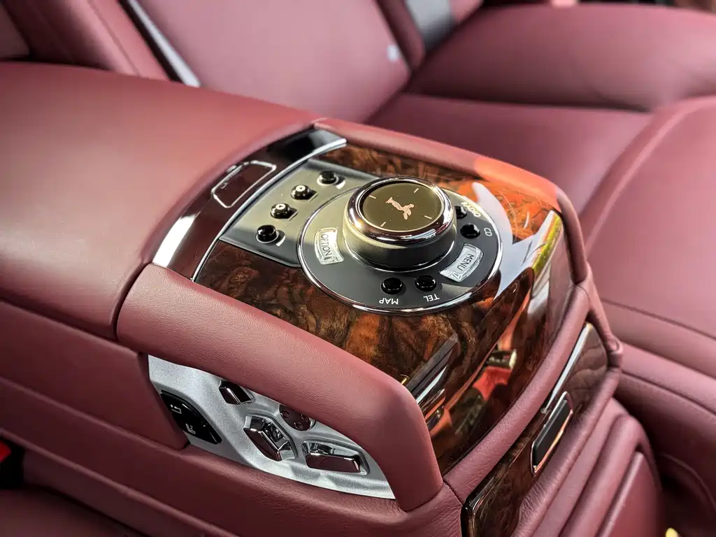 Rolls-Royce Ghost 2015 Series II Extended Wheelbase 2015 - thumbnail 12