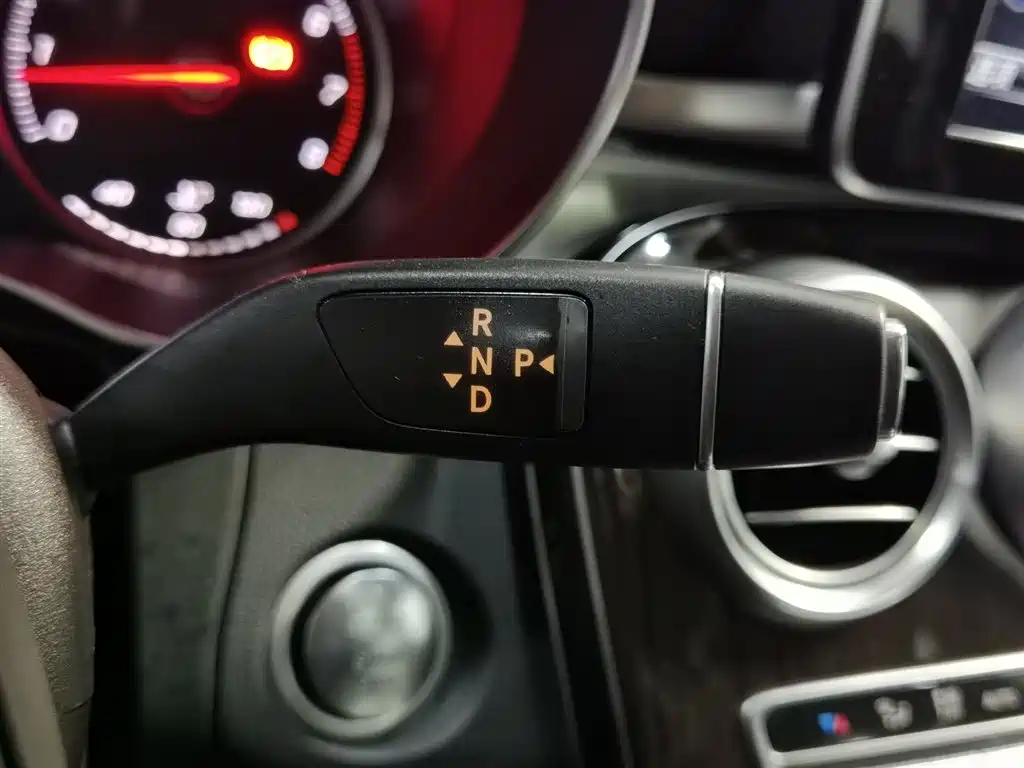Mercedes-Benz Mercedes-Benz GLC 2017 GLC 260 4MATIC Sport Edition 2017 - thumbnail 13