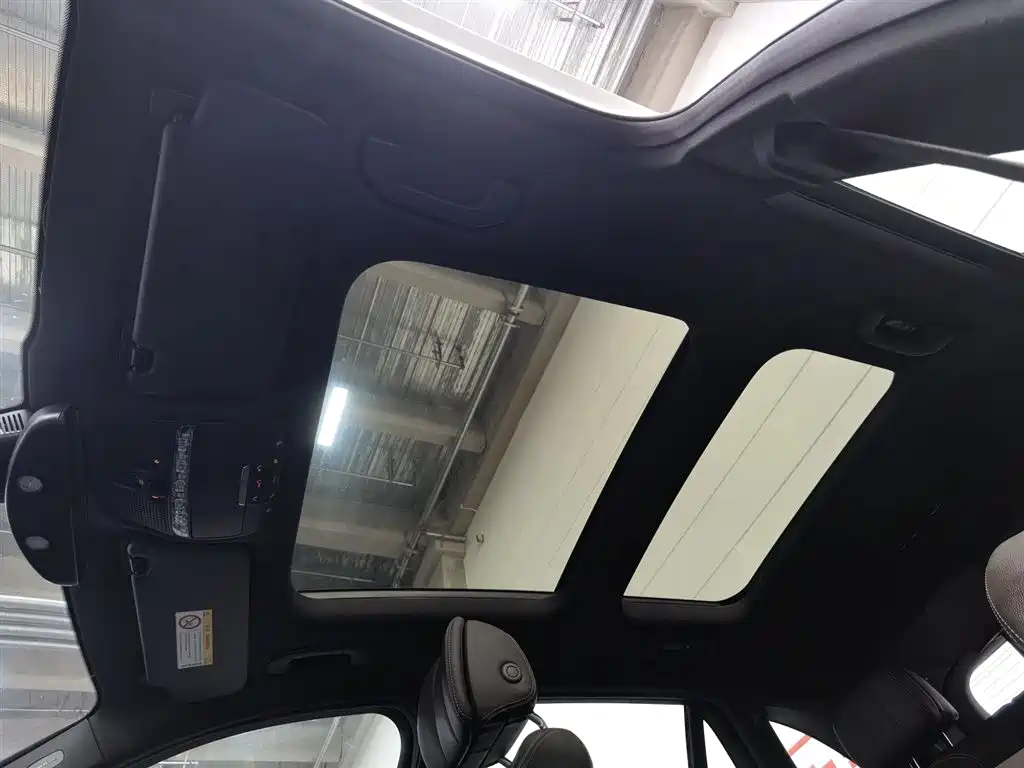 Mercedes-Benz Mercedes-Benz GLC 2017 GLC 260 4MATIC Sport Edition 2017 - thumbnail 14