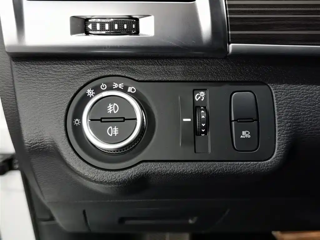 Haval Haval H9 2020 2.0T Gasoline AWD Premium 7-seater 2020 - thumbnail 21