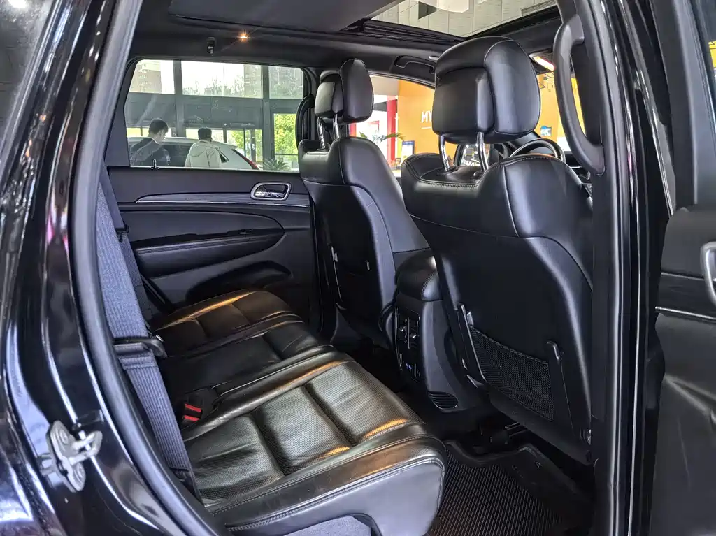 Jeep Jeep Grand Cherokee Limited Navigation Edition 2020 3.0L 2021 - thumbnail 9