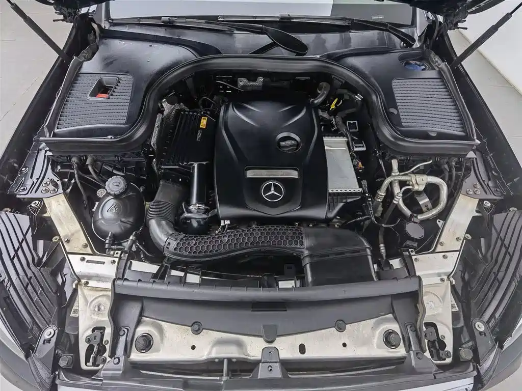 Mercedes-Benz Mercedes-Benz GLC 2019 Facelift GLC 260 L 4MATIC Luxury 2019 - thumbnail 6