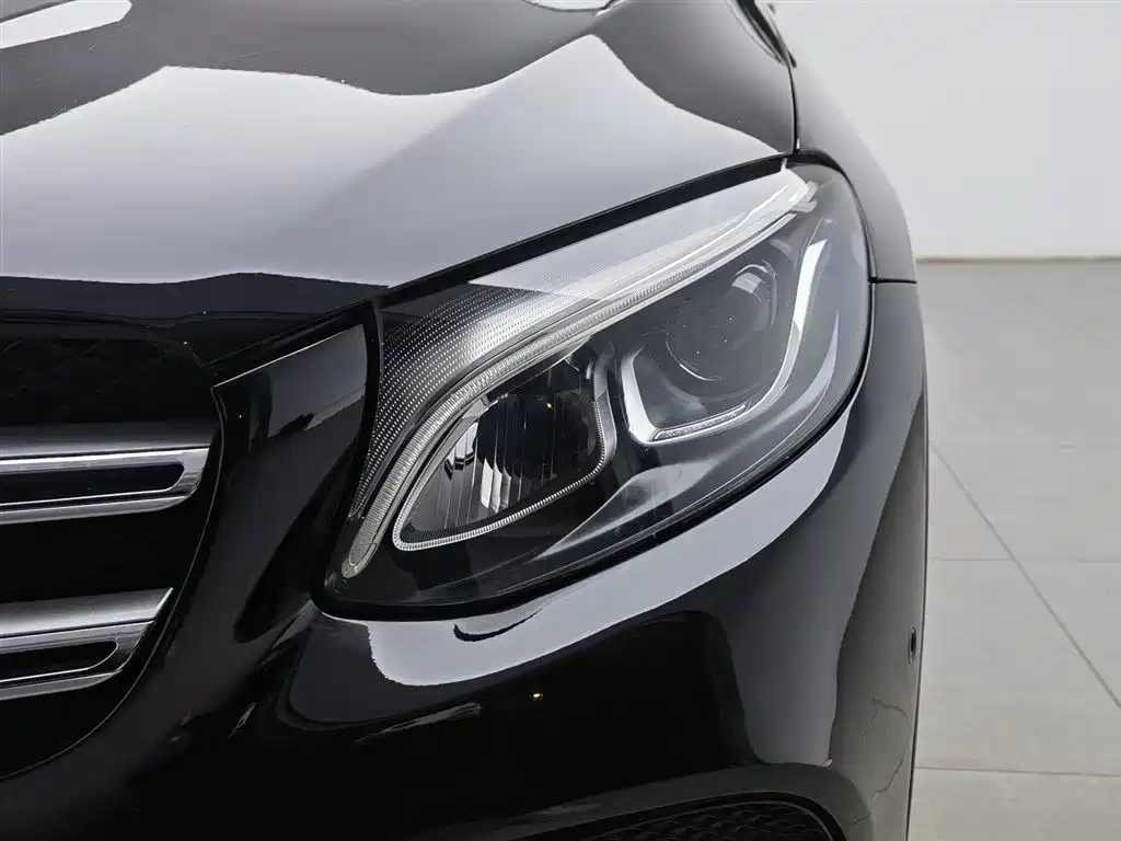 Mercedes-Benz Mercedes-Benz GLC 2019 Facelift GLC 260 L 4MATIC Luxury 2019 - thumbnail 7