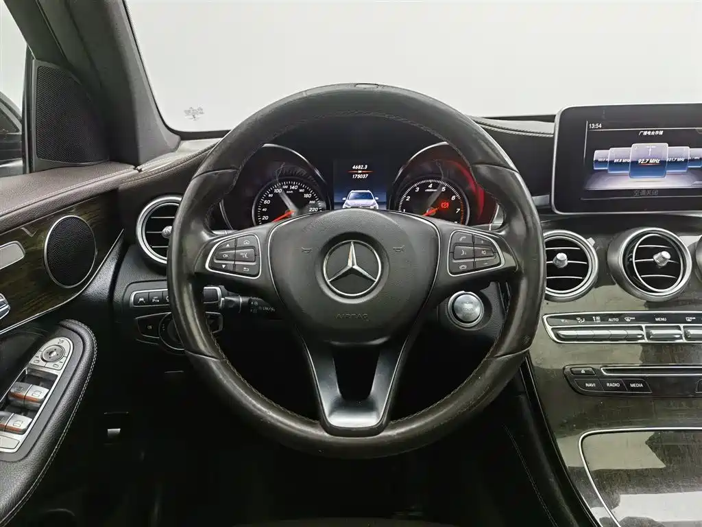 Mercedes-Benz Mercedes-Benz GLC 2019 Facelift GLC 260 L 4MATIC Luxury 2019 - thumbnail 11