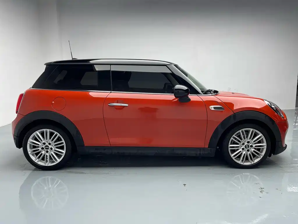 MINI MINI 2018 1.5T COOPER Artist 2019 - thumbnail 4