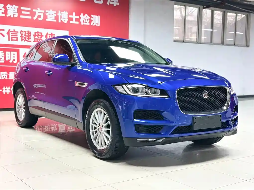 Jaguar Jaguar F-PACE 2019 2.0T AWD Urban Premium Edition 2019 - thumbnail 3