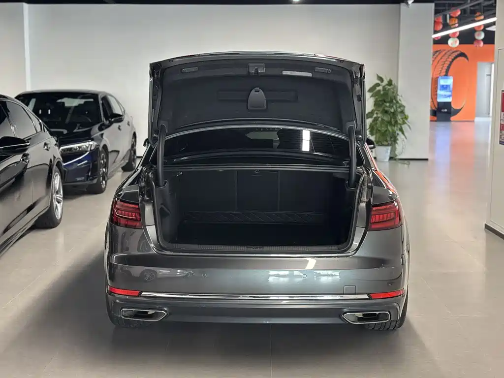 Audi Audi A4L 2019 40 TFSI Advanced Model VI 2020 - thumbnail 5