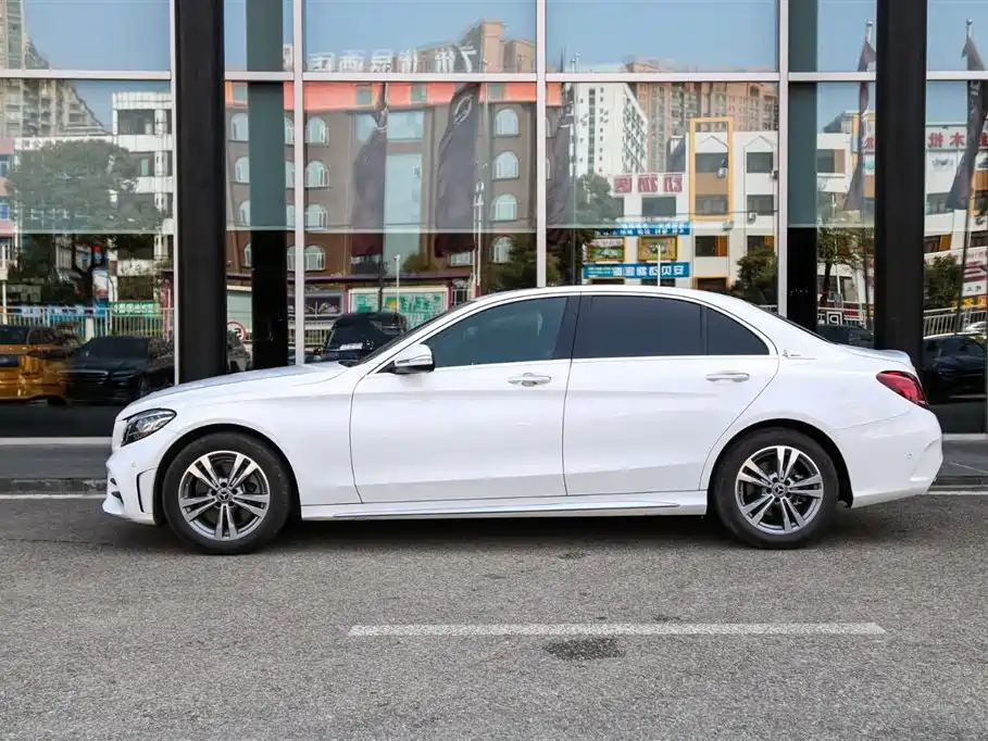 Mercedes-Benz Mercedes-Benz C-Class 2020 Facelift C 200 L Fashion Edition 2020 - thumbnail 4