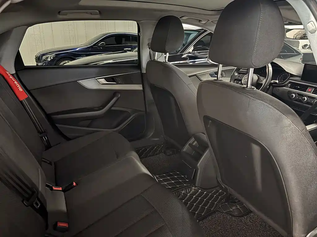 Audi Audi A4L 2019 40 TFSI Advanced Model VI 2020 - thumbnail 10