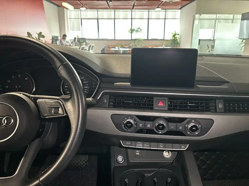 Audi Audi A4L 2019 40 TFSI Advanced Model VI 2020 - thumbnail 15