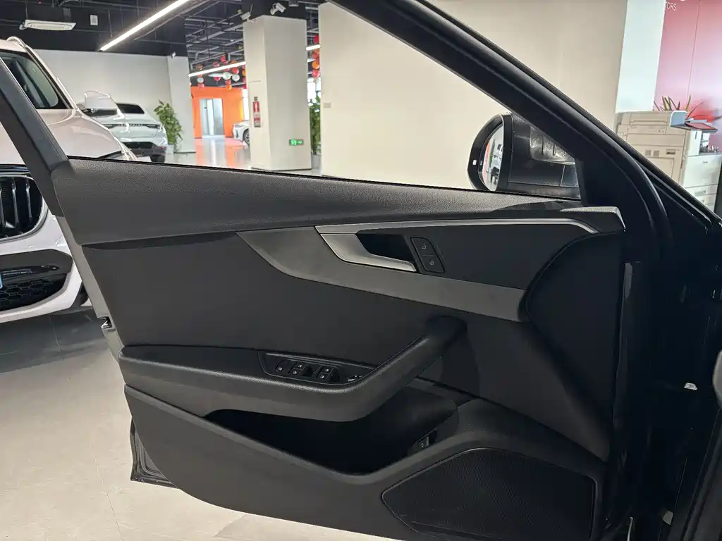Audi Audi A4L 2019 40 TFSI Advanced Model VI 2020 - thumbnail 18