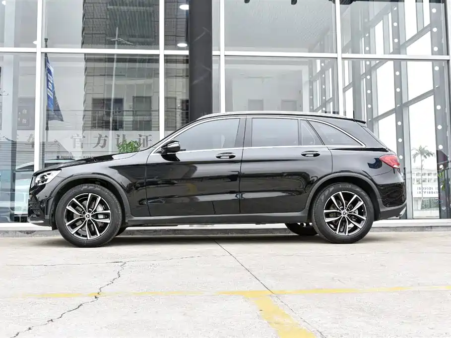 Mercedes-Benz Mercedes-Benz GLC 2021 GLC 260 L 4MATIC Luxury Edition 2021 - thumbnail 3