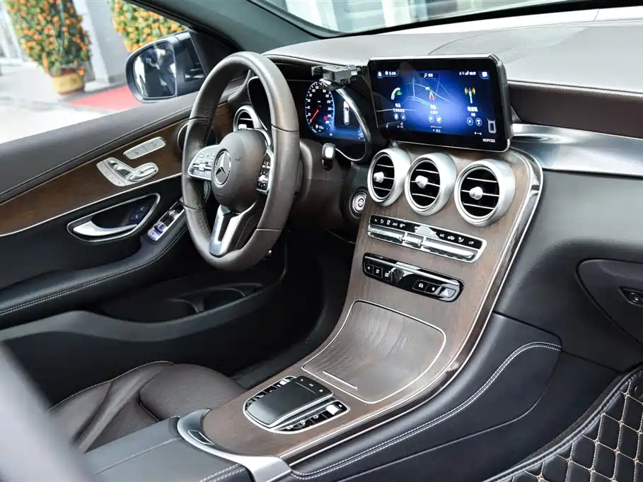 Mercedes-Benz Mercedes-Benz GLC 2021 GLC 260 L 4MATIC Luxury Edition 2021 - thumbnail 16