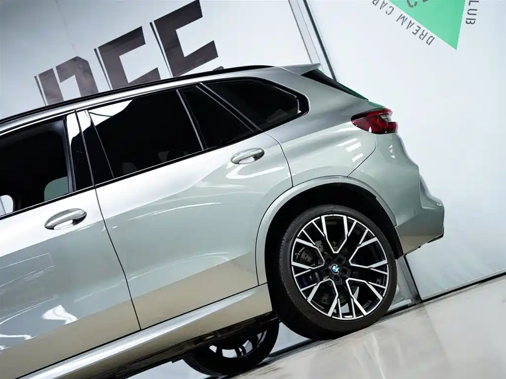 BMW BMW X5 M 2022 X5 M 2022 - thumbnail 26