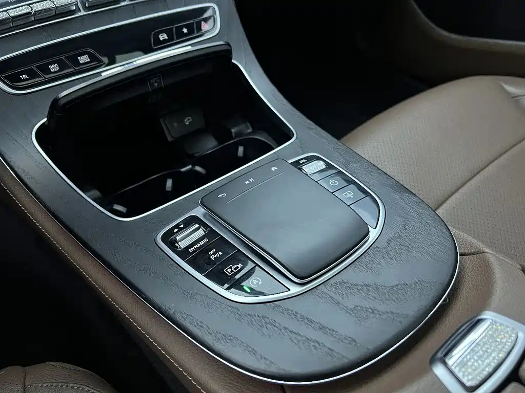 Mercedes-Benz Mercedes-Benz E-Class 2021 E 300 L Luxury Model 2020 - thumbnail 11
