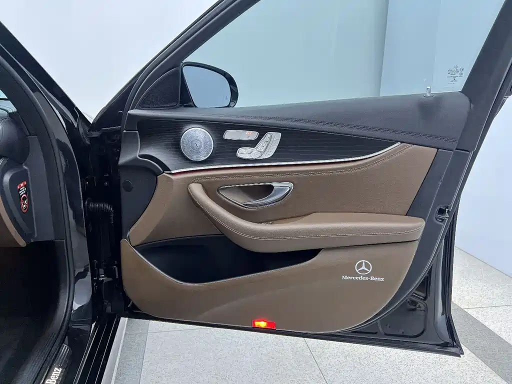 Mercedes-Benz Mercedes-Benz E-Class 2021 E 300 L Luxury Model 2020 - thumbnail 25