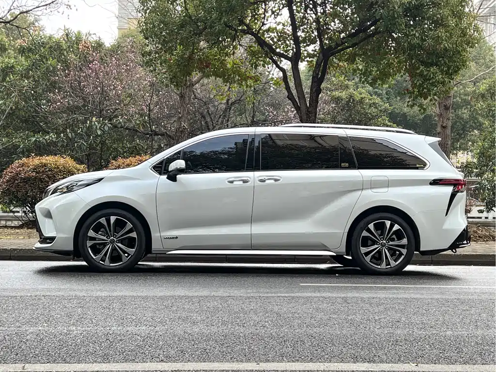 Toyota Toyota Granvia 2023 2.5L Hybrid Flagship VIP Edition 2023 - thumbnail 7