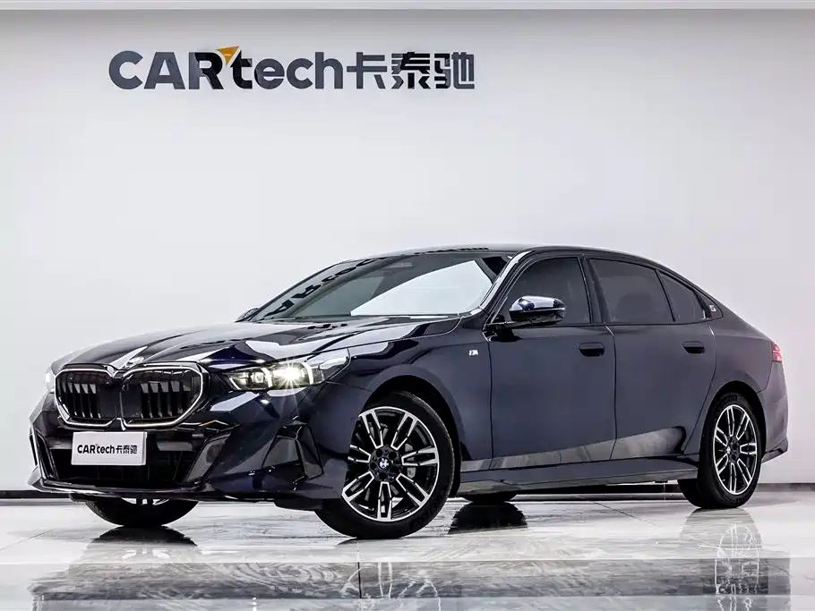 BMW BMW 5 Series 2025 530Li Leading Model M Sport Package 2025