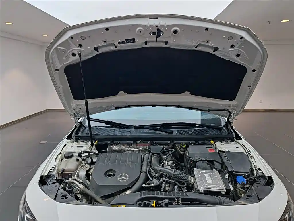 Mercedes-Benz Mercedes-Benz CLA 200 2022 Model Imported 2023 - thumbnail 18