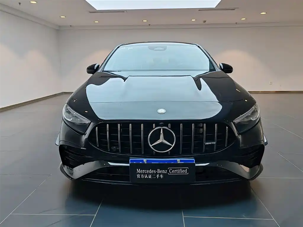 Mercedes-Benz Mercedes-Benz A-Class AMG 2025 AMG A 35 L 4MATIC 2025 - thumbnail 4