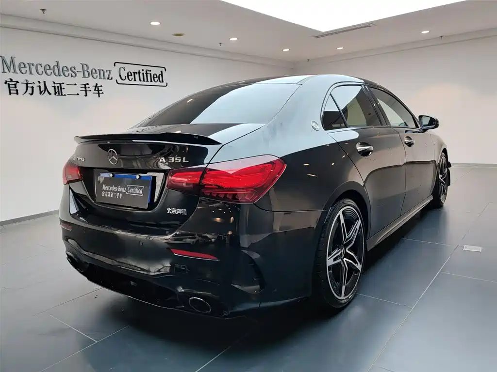 Mercedes-Benz Mercedes-Benz A-Class AMG 2025 AMG A 35 L 4MATIC 2025 - thumbnail 5