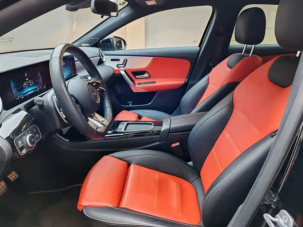 Mercedes-Benz Mercedes-Benz A-Class AMG 2025 AMG A 35 L 4MATIC 2025 - thumbnail 12