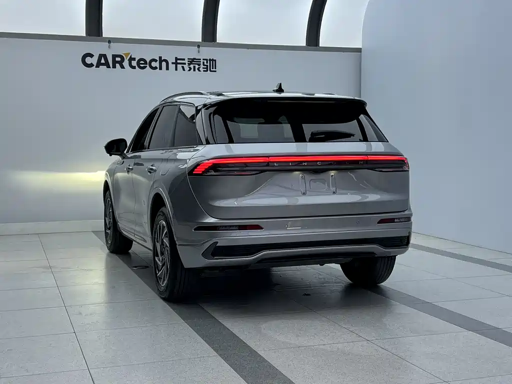 Lincoln Lynx 2024 1.5T FWD Premium Hybrid Edition 2024 - thumbnail 2