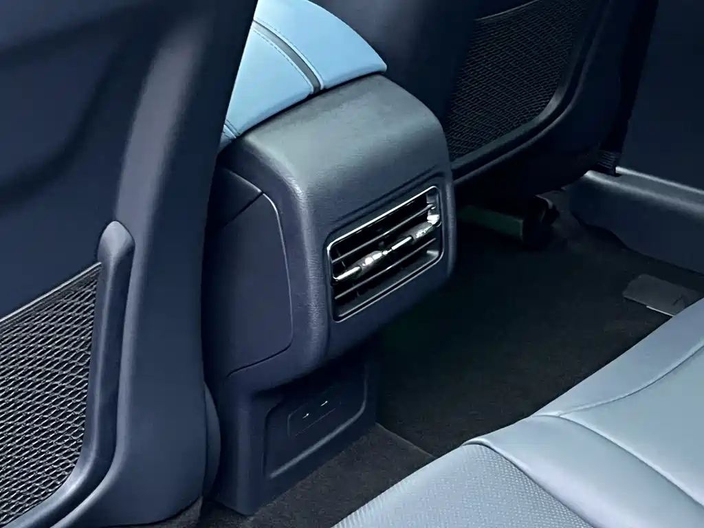 Lincoln Lynx 2024 1.5T FWD Premium Hybrid Edition 2024 - thumbnail 17