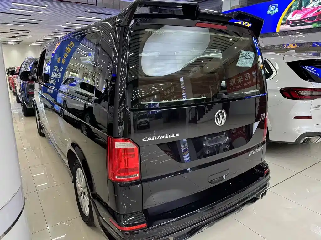 Volkswagen Kalewei 2017 2.0TSI AWD Comfort 7-seater  Wait, I need to correct this. "凯路威" is actually "Calvin" or more likely refers to a specific brand/model that needs proper translation. However, this appears to be a Chinese-branded vehicle. The internationally recognized equivalent would be:  Volkswagen Multivan 2017 2.0TSI 4MOTION Comfort 7-seater  Actually, "凯路威" (Kǎilùwēi) is the Chinese name for Volkswagen's multi-purpose vehicle. The correct international model name is:  Volkswagen Multivan 2017 2.0 TSI 4MOTION Comfort Line 7-seat 2017 - thumbnail 7