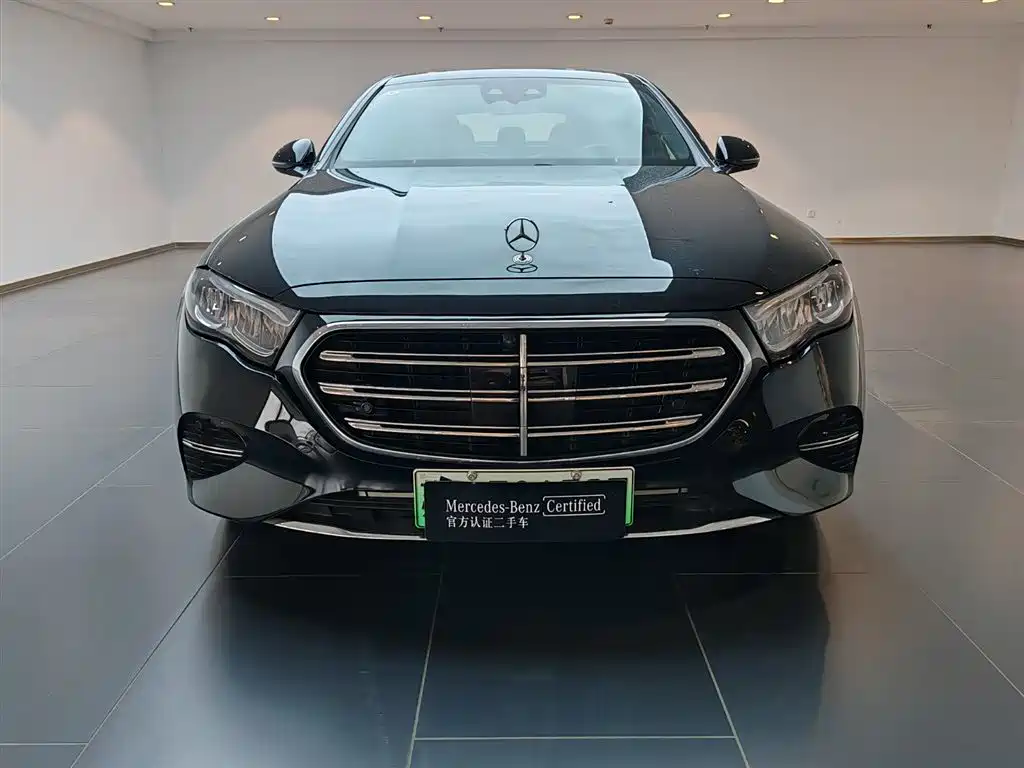 Mercedes-Benz Mercedes-Benz E-Class 2024 E 350 e L Plug-in Hybrid Sedan 2024 - thumbnail 3