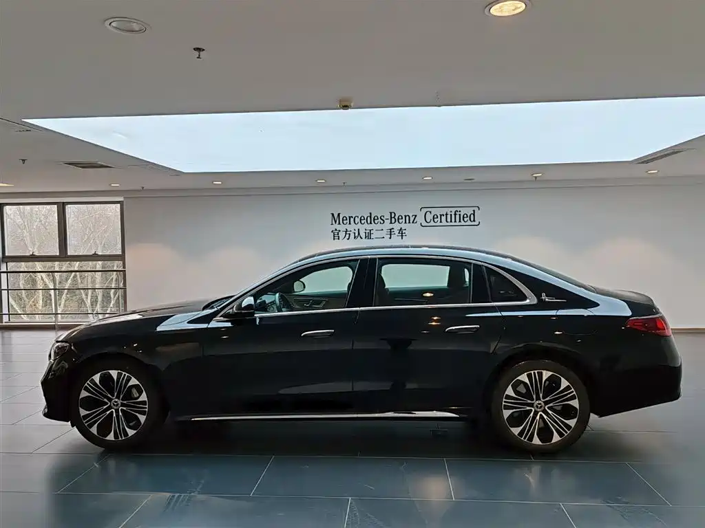 Mercedes-Benz Mercedes-Benz E-Class 2024 E 350 e L Plug-in Hybrid Sedan 2024 - thumbnail 7