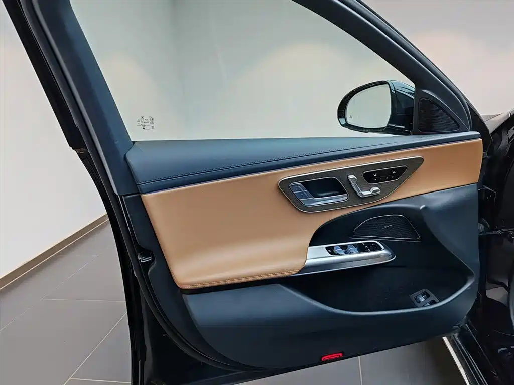 Mercedes-Benz Mercedes-Benz E-Class 2024 E 350 e L Plug-in Hybrid Sedan 2024 - thumbnail 16