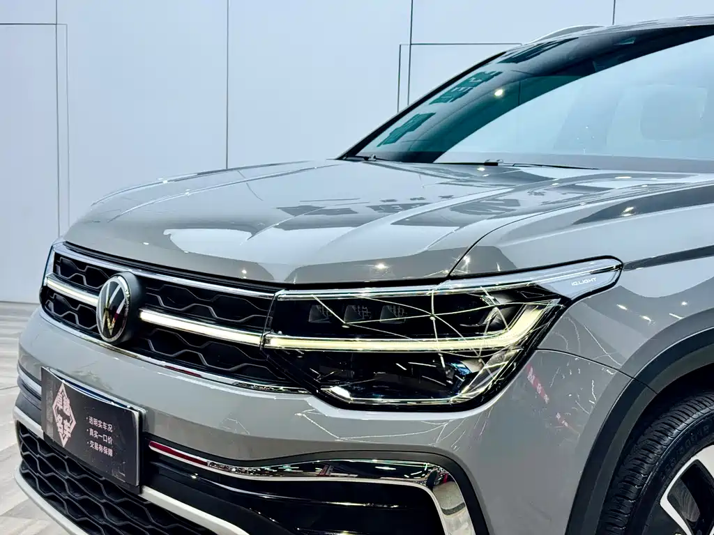 Volkswagen Tharu 2023 300TSI Front-Wheel Drive Full Moon Edition 2023 - thumbnail 25