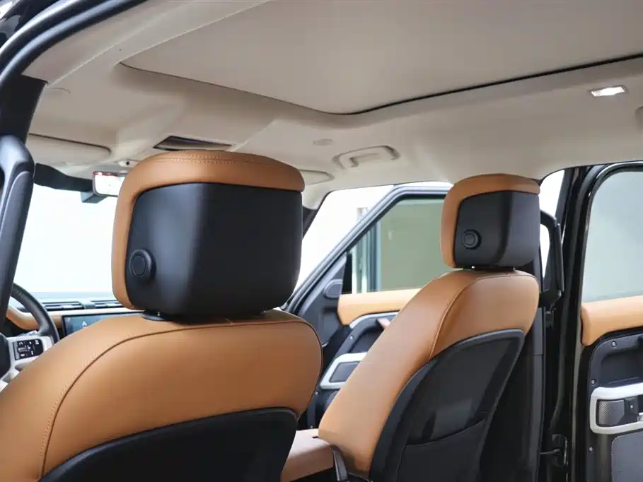 Land Rover Land Rover Defender 2023 Model Year Facelift 110 3.0T P400 Dark Black Special Edition 2023 - thumbnail 19