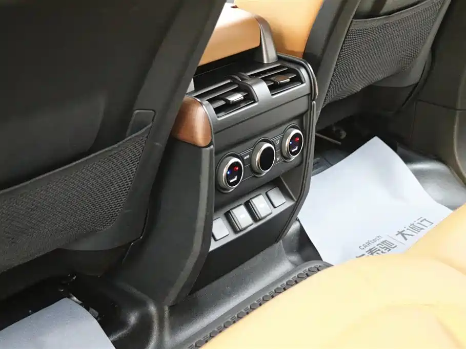Land Rover Land Rover Defender 2023 Model Year Facelift 110 3.0T P400 Dark Black Special Edition 2023 - thumbnail 21