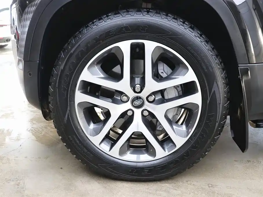 Land Rover Land Rover Defender 2023 Model Year Facelift 110 3.0T P400 Dark Black Special Edition 2023 - thumbnail 27