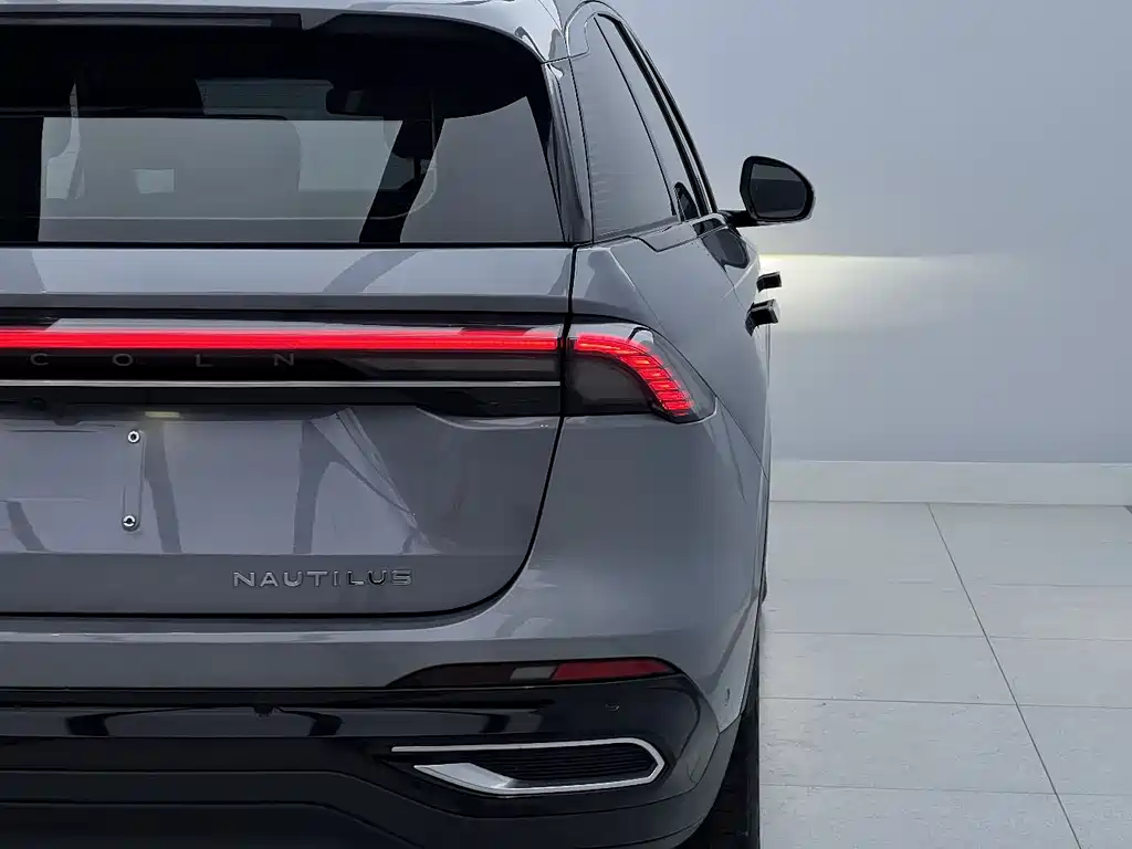 Lincoln Nautilus 2023 2.0T AWD Premium 2023 - thumbnail 4