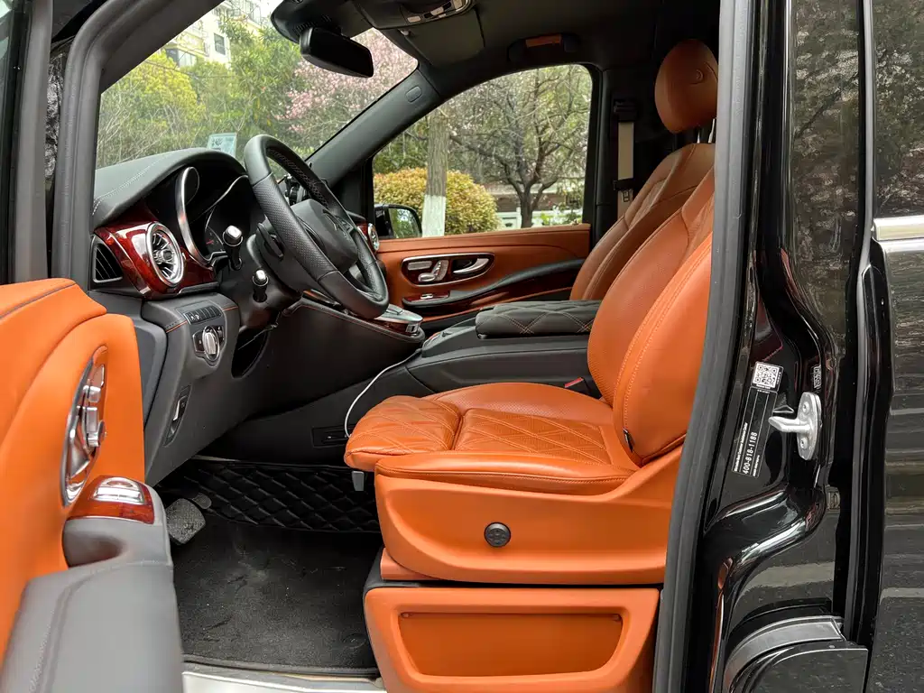 Mercedes-Benz Mercedes-Benz V-Class 2022 V 260 L Long Wheelbase Luxury Edition 2024 - thumbnail 11