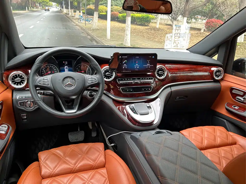 Mercedes-Benz Mercedes-Benz V-Class 2022 V 260 L Long Wheelbase Luxury Edition 2024 - thumbnail 16