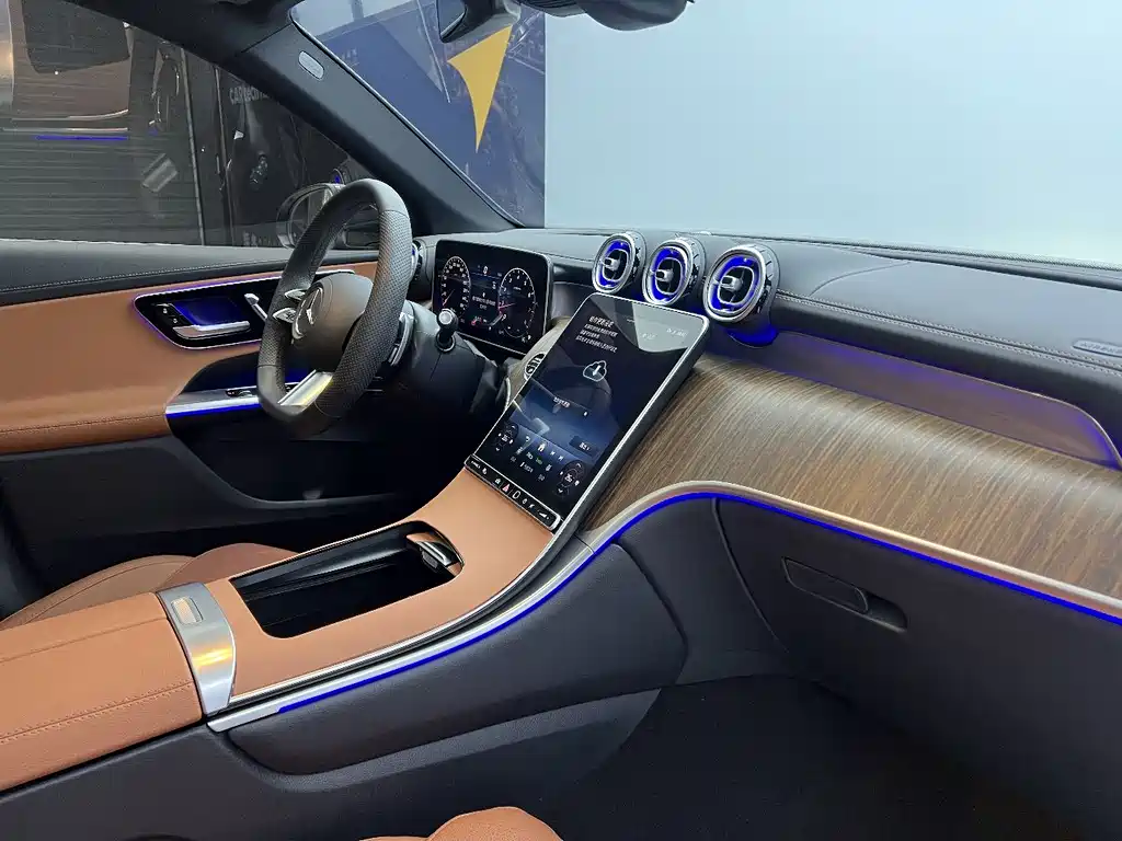 Mercedes-Benz Mercedes-Benz GLC 2025 GLC 300 L 4MATIC Dynamic Model 5-Seat 2025 - thumbnail 21
